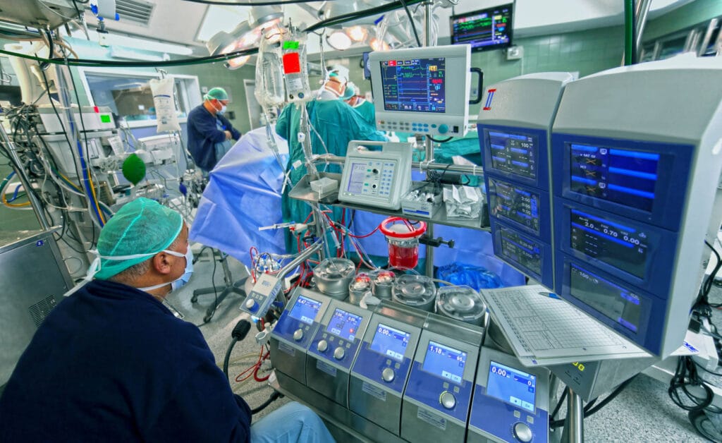 Avoiding Allogeneic  Blood Transfusions through Effective Perioperative Blood Management