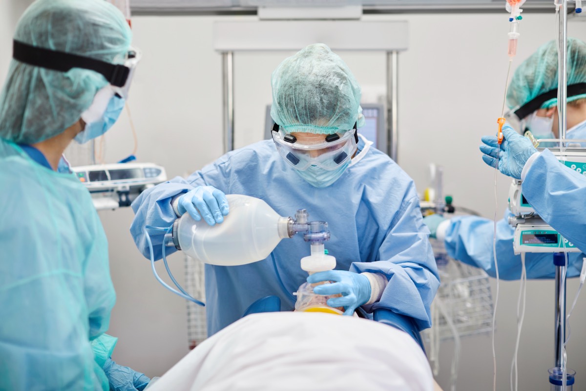 high-flow nasal oxygenation vs. ventilation during intubation